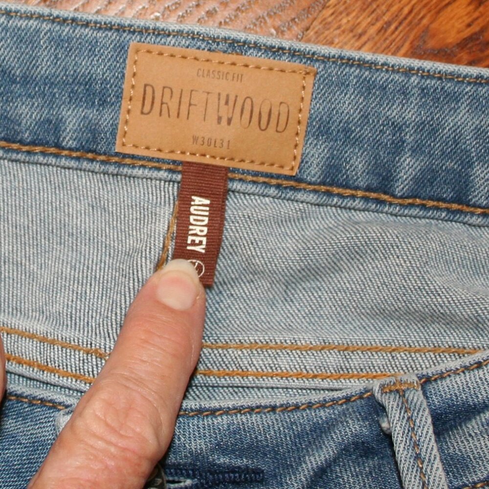 Sundance Women's Jeans Size 30 Floral Embroidered Mid Rise - Picture 4 of 5